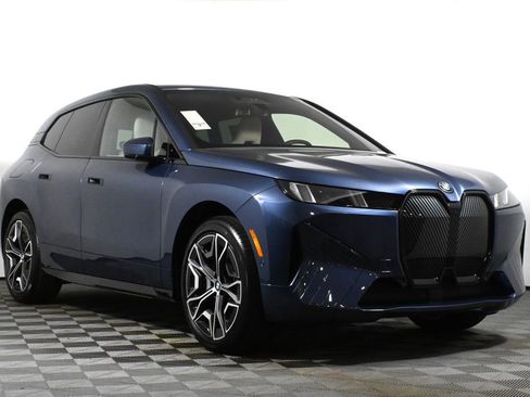 Used 2026 BMW iX xDrive45 image 9