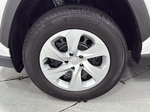 Certified 2025 Toyota RAV4 LE image 24