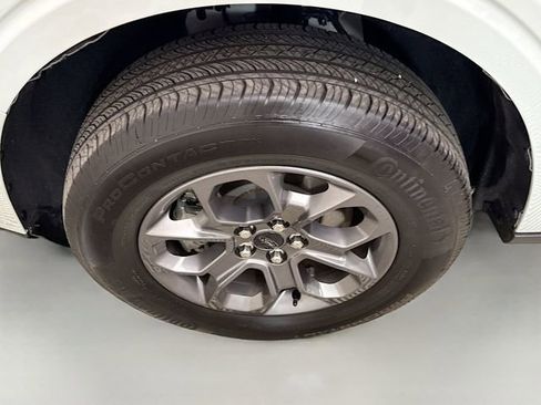 Used 2023 Ford Maverick XLT image 29