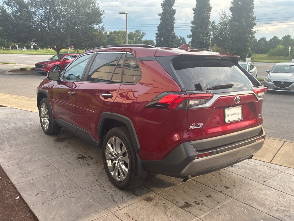 Used 2020 Toyota RAV4 Limited AWD/4WD image 7