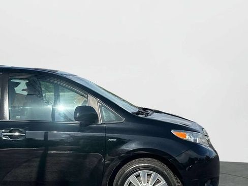 Used 2017 Toyota Sienna XLE w/ Protection Package AWD/4WD image 24