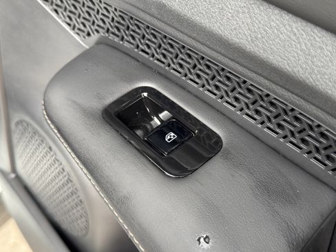 Used 2025 Nissan Ariya FWD image 55