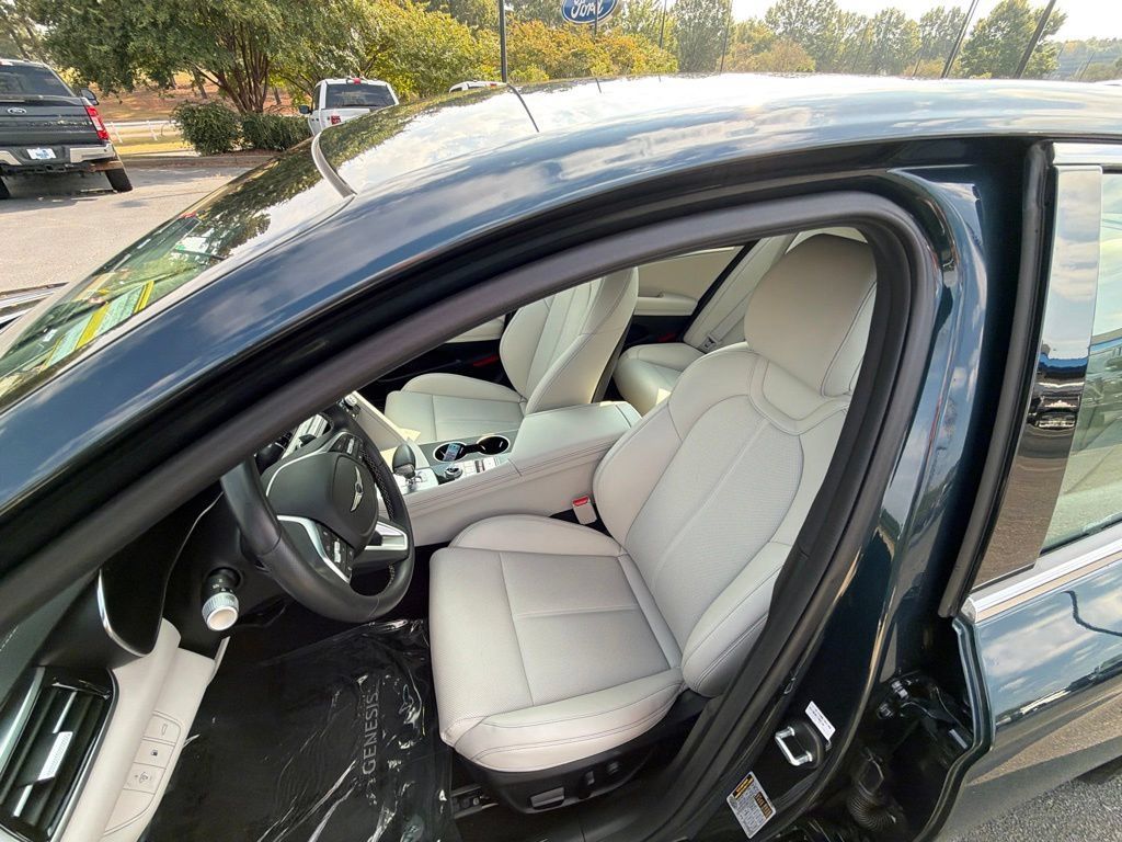 Used 2025 Genesis G70 2.5T AWD/4WD image 15