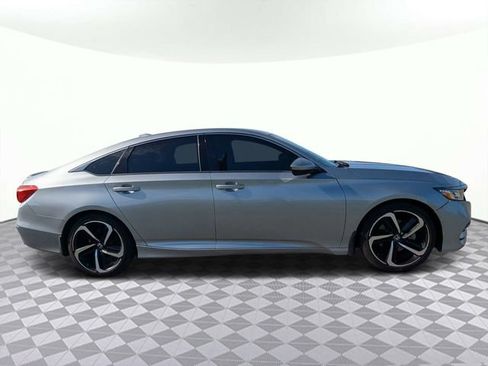 Used 2019 Honda Accord Sport image 2