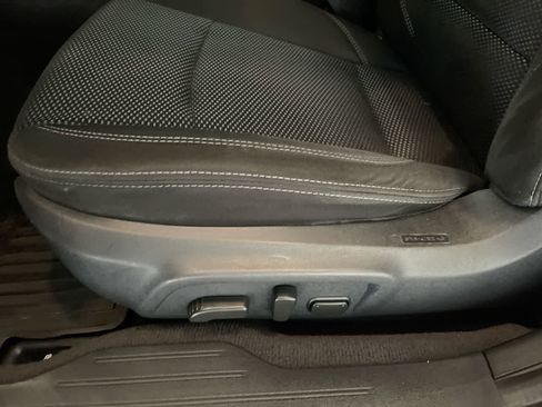 Used 2018 Subaru Outback 2.5i Premium image 12