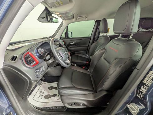 Certified 2023 Jeep Renegade Trailhawk w/ Trailhawk Elite Group image 17