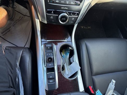 Used 2015 Acura TLX V6 FWD image 25