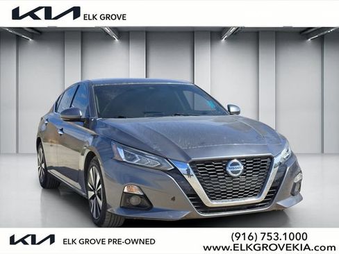 Used 2019 Nissan Altima 2.5 SL FWD image 1