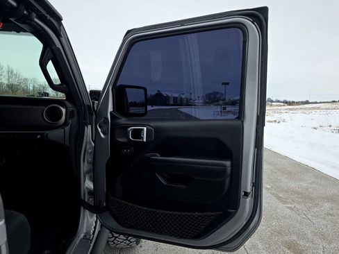 Used 2018 Jeep Wrangler Unlimited Sport S image 27