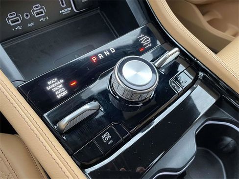 Used 2025 Jeep Grand Cherokee L Summit image 33