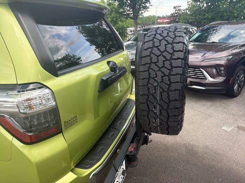 Used 2023 Toyota 4Runner TRD Off-Road Premium w/ Off Road Premium Plus Package AWD/4WD image 42