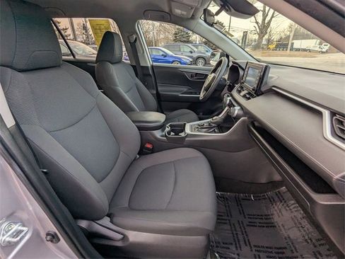 Used 2021 Toyota RAV4 LE image 22