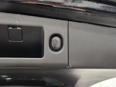 Used 2019 Cadillac Escalade Luxury image 28