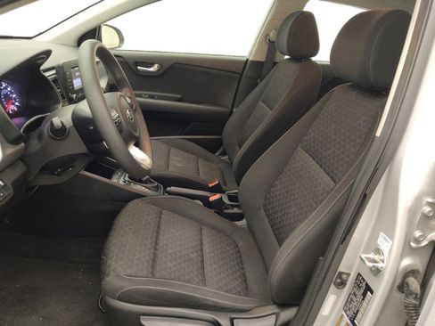 Used 2019 Kia Rio LX image 17