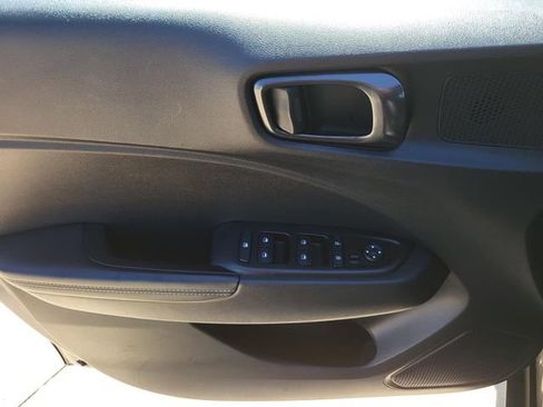 Certified 2024 Hyundai Venue Limited image 15