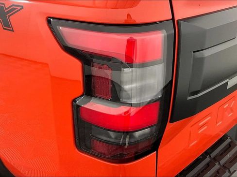 Used 2025 Nissan Frontier PRO-4X AWD/4WD image 38
