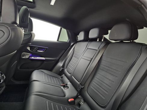 Used 2025 Mercedes-Benz GLC 300 4MATIC image 19