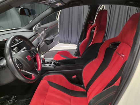 Used 2017 Honda Civic Type R image 16