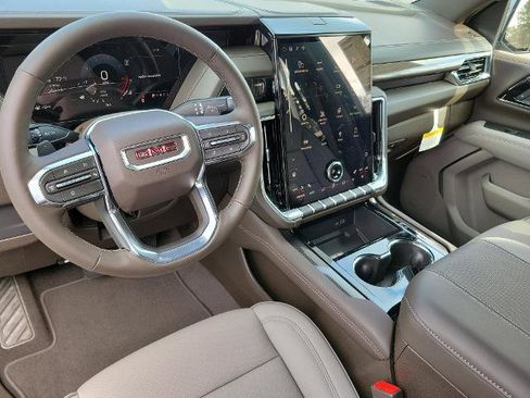 New 2026 GMC Yukon XL Elevation image 10