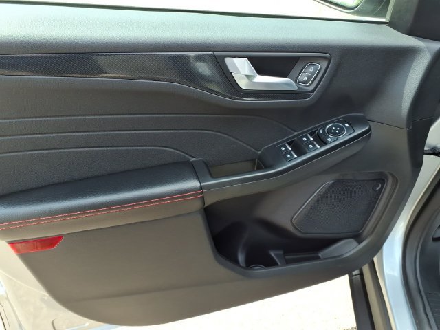 Certified 2024 Ford Escape ST-Line w/ Tech Pack #1 FWD image 11