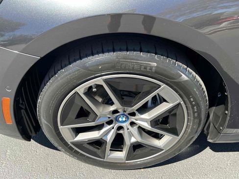 Used 2024 BMW i5 eDrive40i RWD image 92