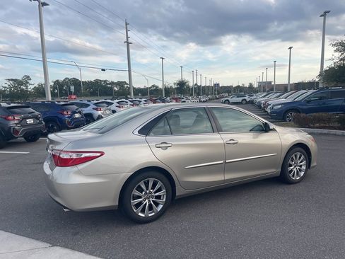 Used 2015 Toyota Camry XLE image 5