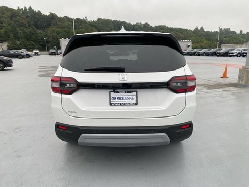Certified 2025 Honda Pilot EX-L image 11