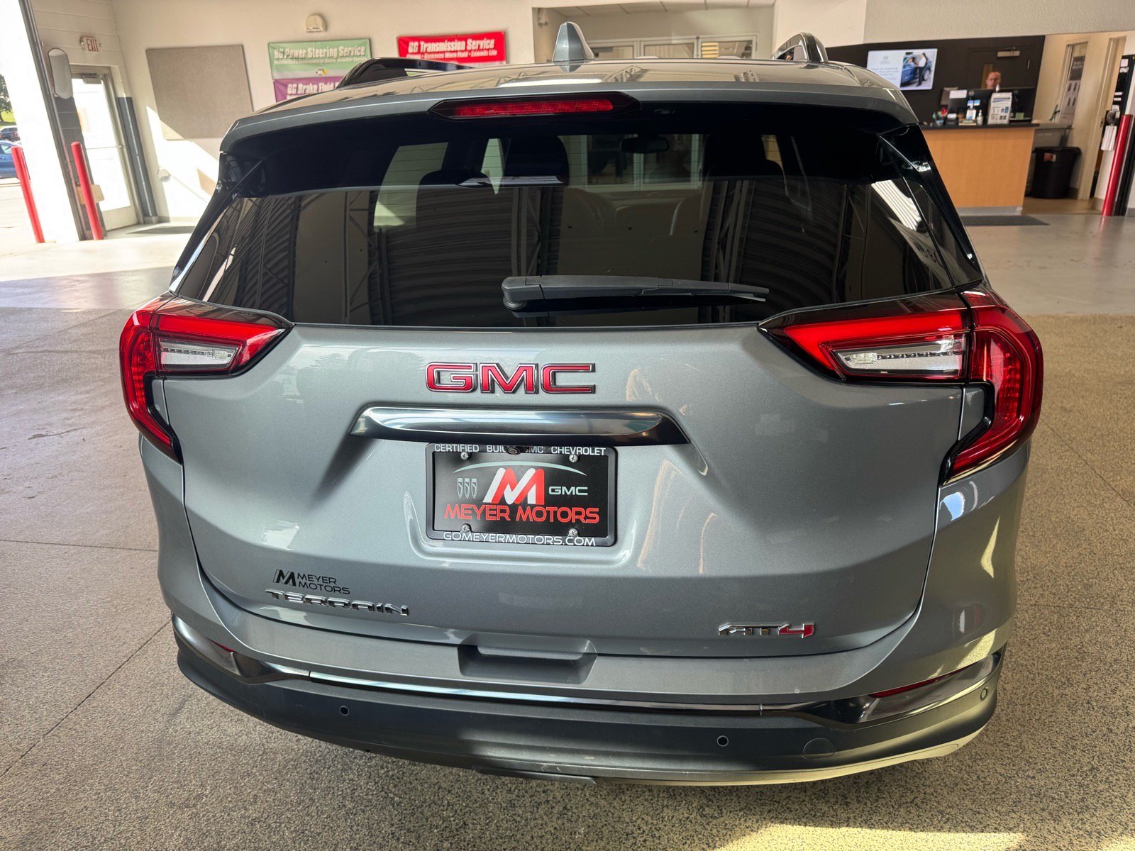 Used 2024 GMC Terrain AT4 AWD/4WD image 6
