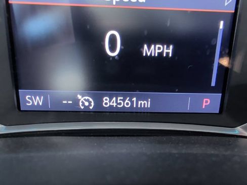 Used 2020 Chevrolet Traverse LT w/ Driver Confidence II Package AWD/4WD image 18