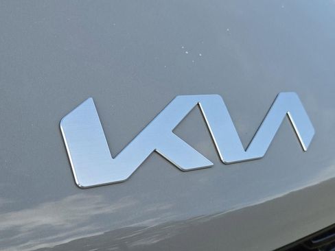 New 2026 Kia Sorento EX FWD image 4