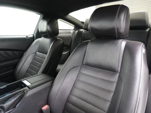 Used 2012 Ford Mustang Premium RWD image 12