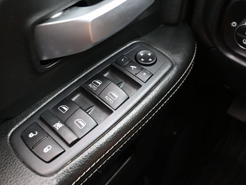 Used 2020 RAM 2500 Big Horn w/ Level 2 Equipment Group AWD/4WD image 25