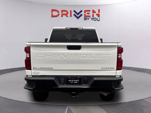 Used 2022 Chevrolet Silverado 2500 Custom w/ Custom Value Package AWD/4WD image 5