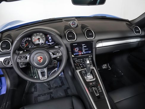 Used 2025 Porsche 718 Boxster S image 18