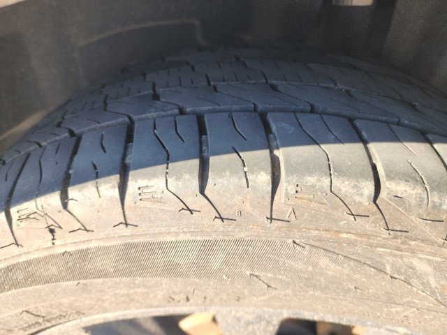 Used 2017 Ford Explorer XLT w/ Equipment Group 202A FWD image 29