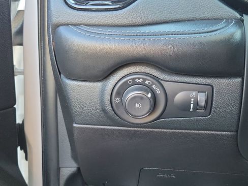 Certified 2021 Dodge Durango SXT image 13