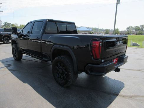 Used 2024 GMC Sierra 2500 Denali w/ Denali Reserve Package AWD/4WD image 10