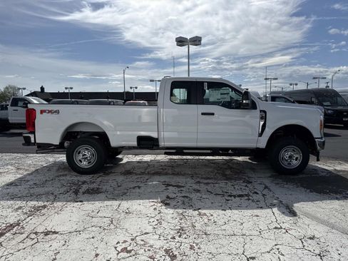 New 2026 Ford F250 XL w/ FX4 Off-Road Package AWD/4WD image 2