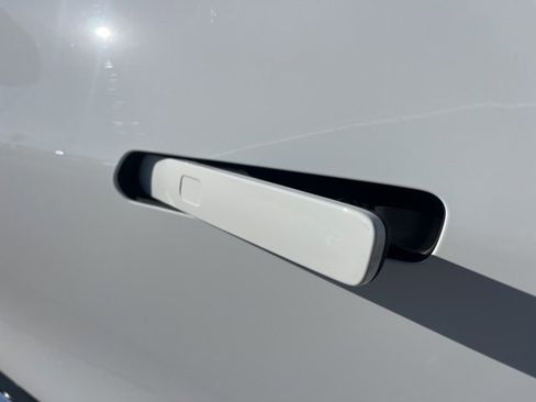 New 2026 Chevrolet Equinox EV LT image 58