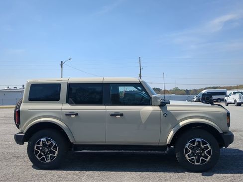New 2026 Ford Bronco Outer Banks AWD/4WD image 2