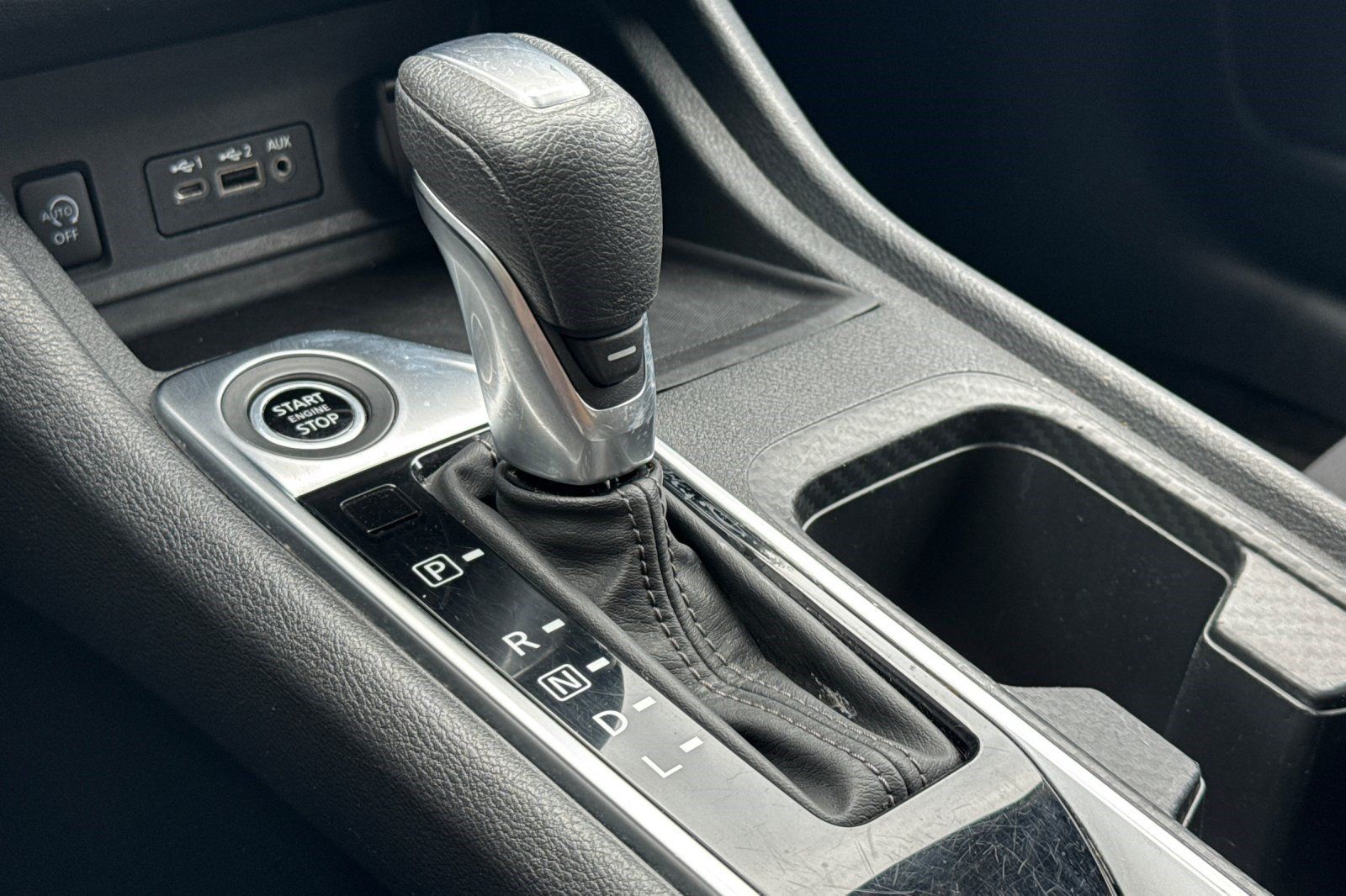 Used 2025 Nissan Sentra SV FWD image 18