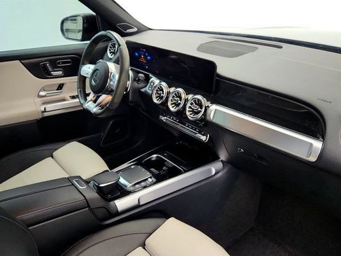 Used 2023 Mercedes-Benz GLB 35 AMG 4MATIC image 23