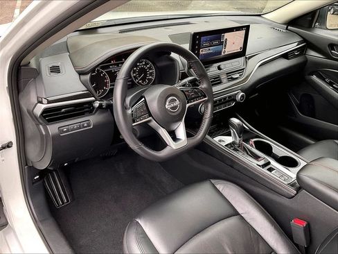 Used 2024 Nissan Altima 2.5 SR w/ SR Premium Package AWD/4WD image 8