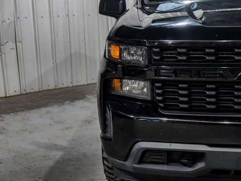 Used 2021 Chevrolet Silverado 1500 Custom image 45