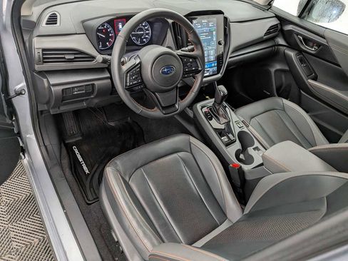 Used 2024 Subaru Crosstrek 2.5i Limited w/ Crosstrek Mirror Package image 2