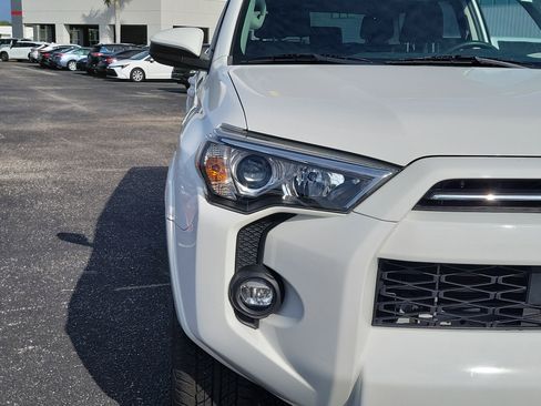 Used 2021 Toyota 4Runner SR5 RWD image 7