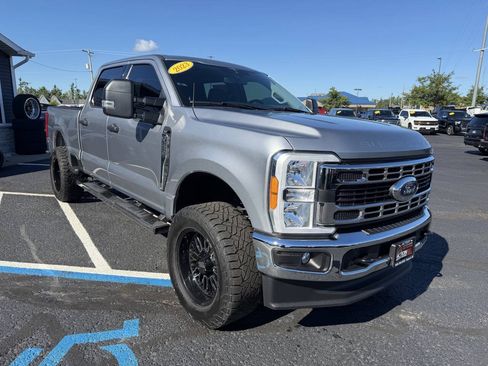 Used 2023 Ford F250 XLT AWD/4WD image 7