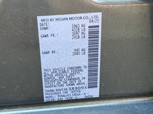 Used 2025 Nissan Altima 2.5 SV image 30