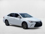 Used 2017 Toyota Camry SE image 3