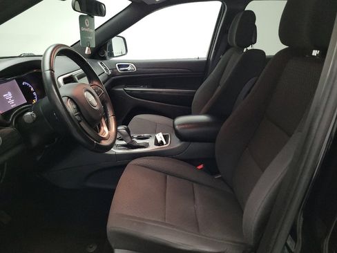 Used 2019 Jeep Grand Cherokee Laredo RWD image 17